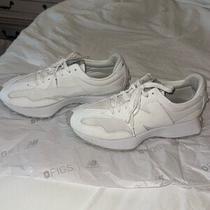 FIGS | New balance 327